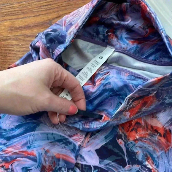 Lululemon I 4 - Picture 4 of 13